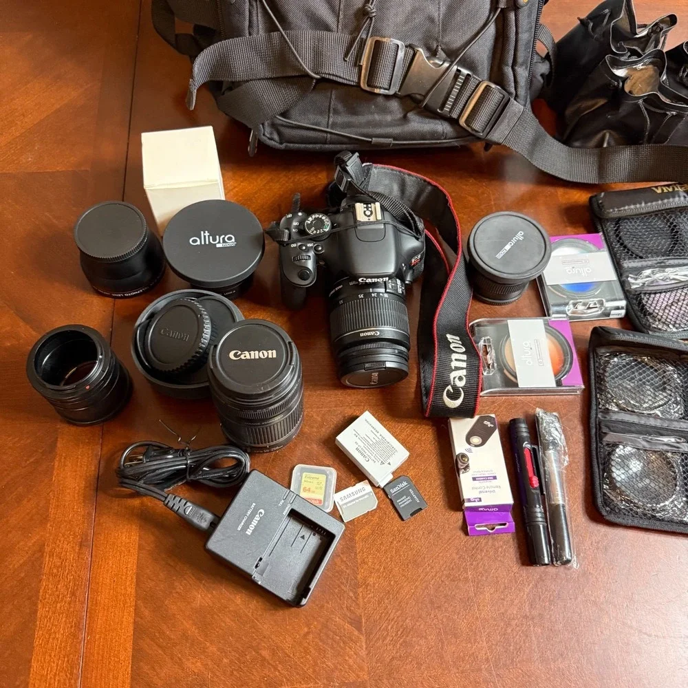 Canon EOS Rebel T3i DSLR Camera Bundle 18-55mm & 55-250mm Lenses‎ bag accesories